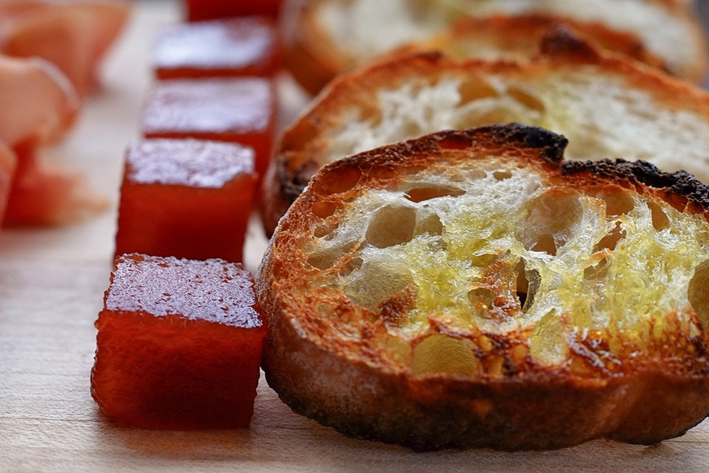 food-photography-bread-plate